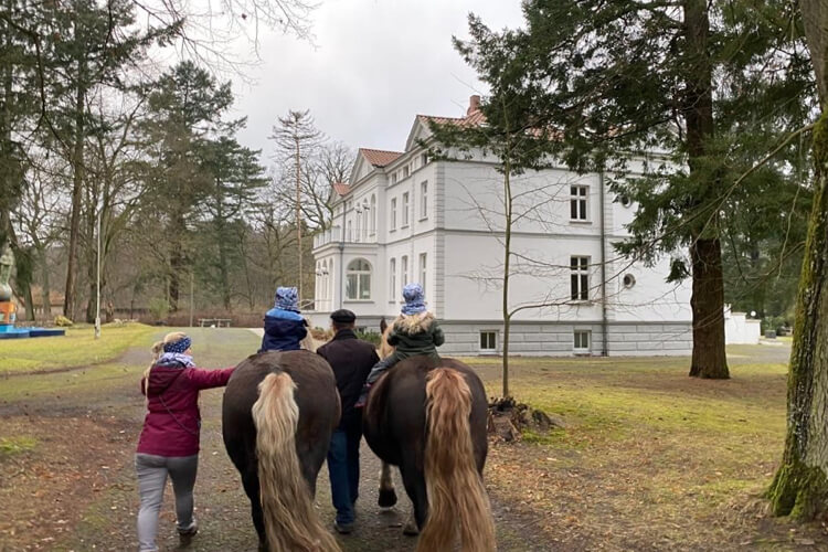 Jugendschloß Neu Sammit Reiten