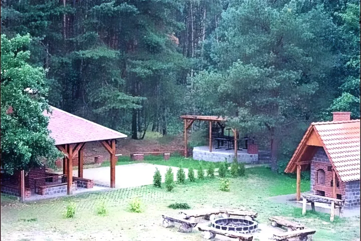 JBS Am Kutzow-See - Gelände mit Grillplatz