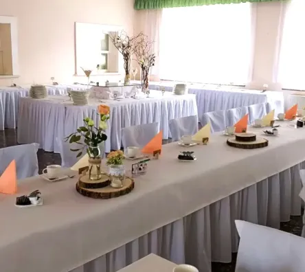 JBS Am Kutzow-See Saal eingedeckt