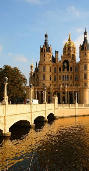 Schweriner Schloss im Herbst